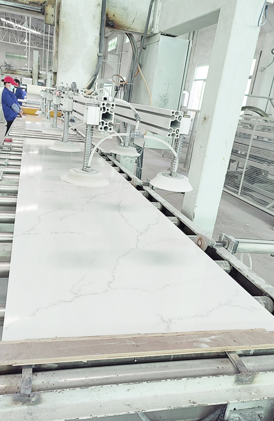 línea de producción de superficie sólida